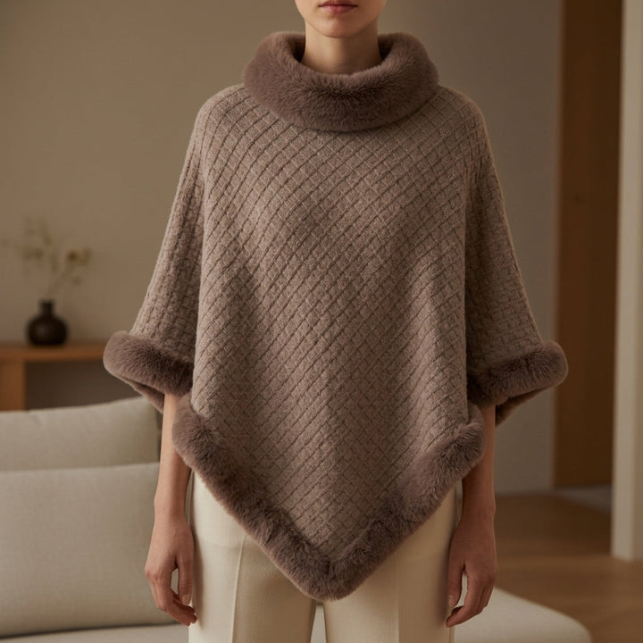 Poncho Femme Maille | Bordure Fausse Fourrure Coupe Ample Chic in Marron#couleur_marron