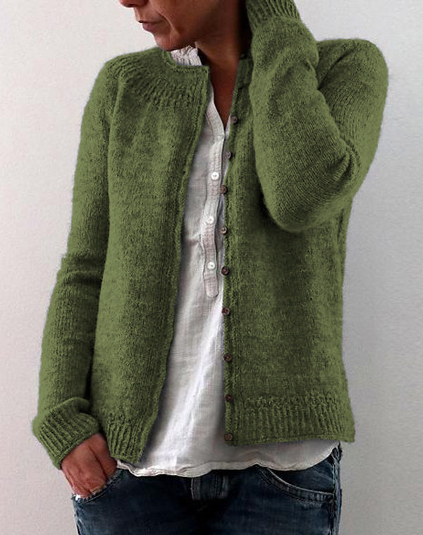 Pull en Cachemire Femme Boutonné | Col Rond Maille Fine Raffinée in Vert olive#couleur_vert-olive