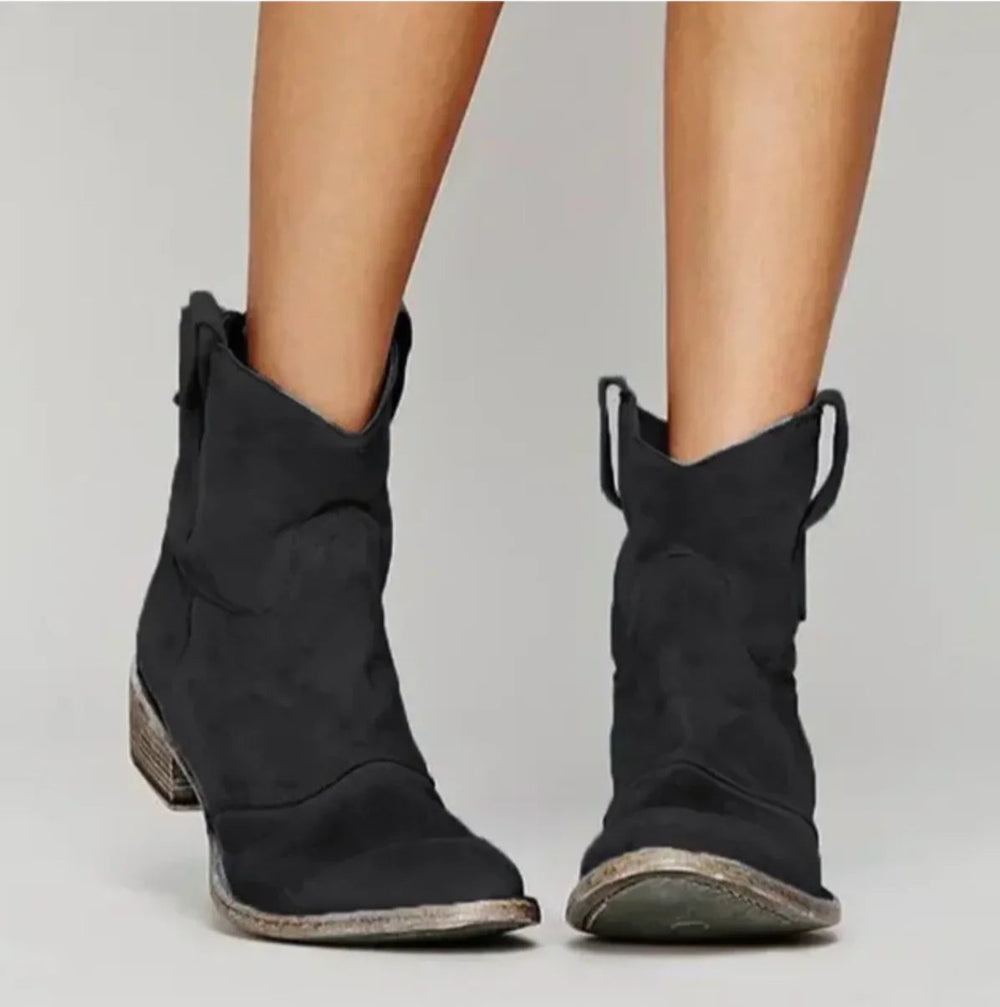 Bottines Western en Daim | Découpe en V Décontractée – Noir #couleur_noir