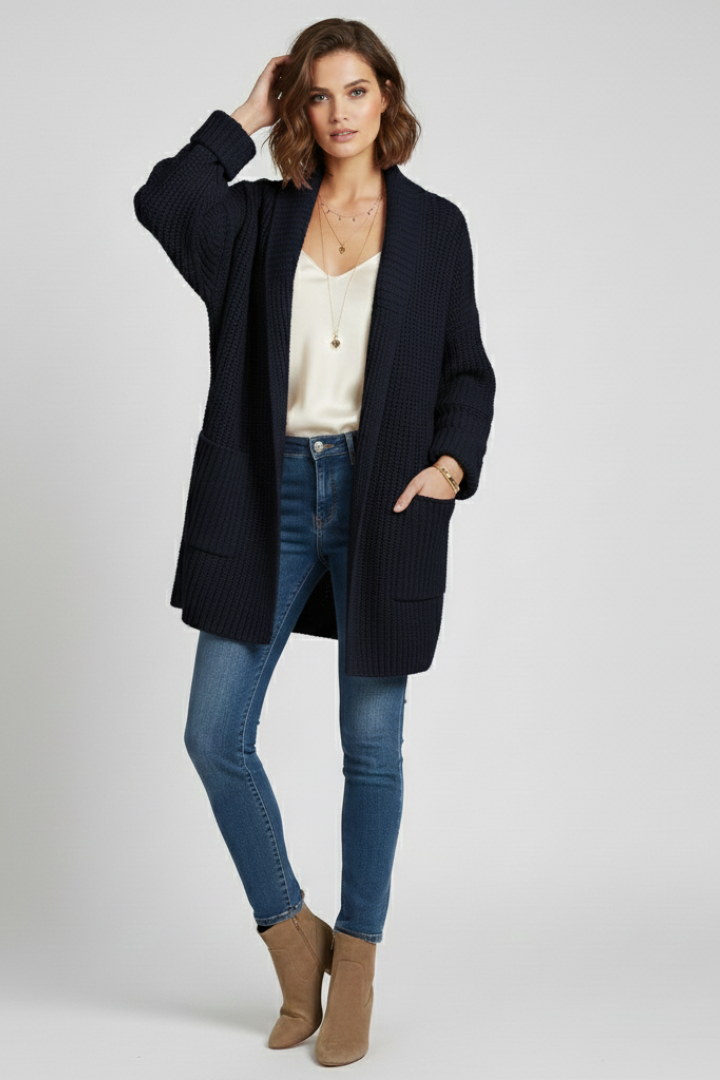 Gilet Femme Noir Col V | Maille Côtelée et Boutons Nacrés in Noir#couleur_noir