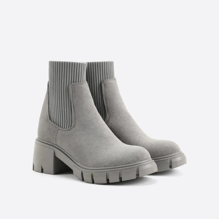 Bottines Chelsea Femme Abricot | Élastiques et Talon Plat in Gris#couleur_gris
