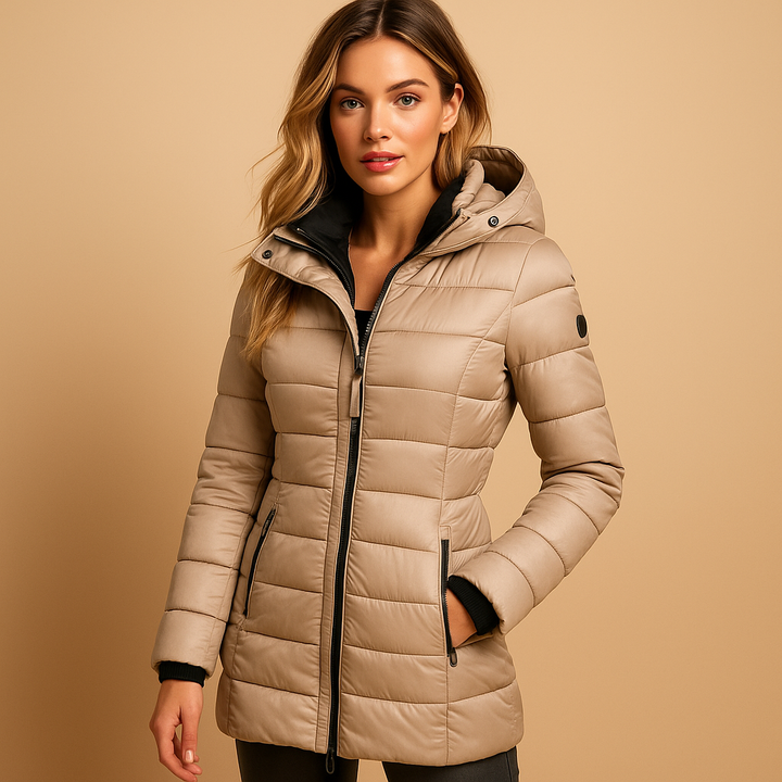 Doudoune Fuselée à Capuche | Coupe Longue Élancée – Beige #couleur_beige