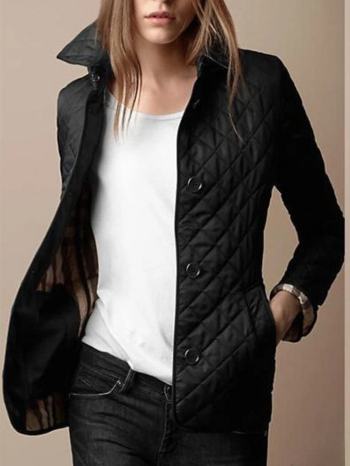 Doudoune Matelassée Col Rabattu | Coupe Courte Confortable Raffinée in Noir#couleur_noir