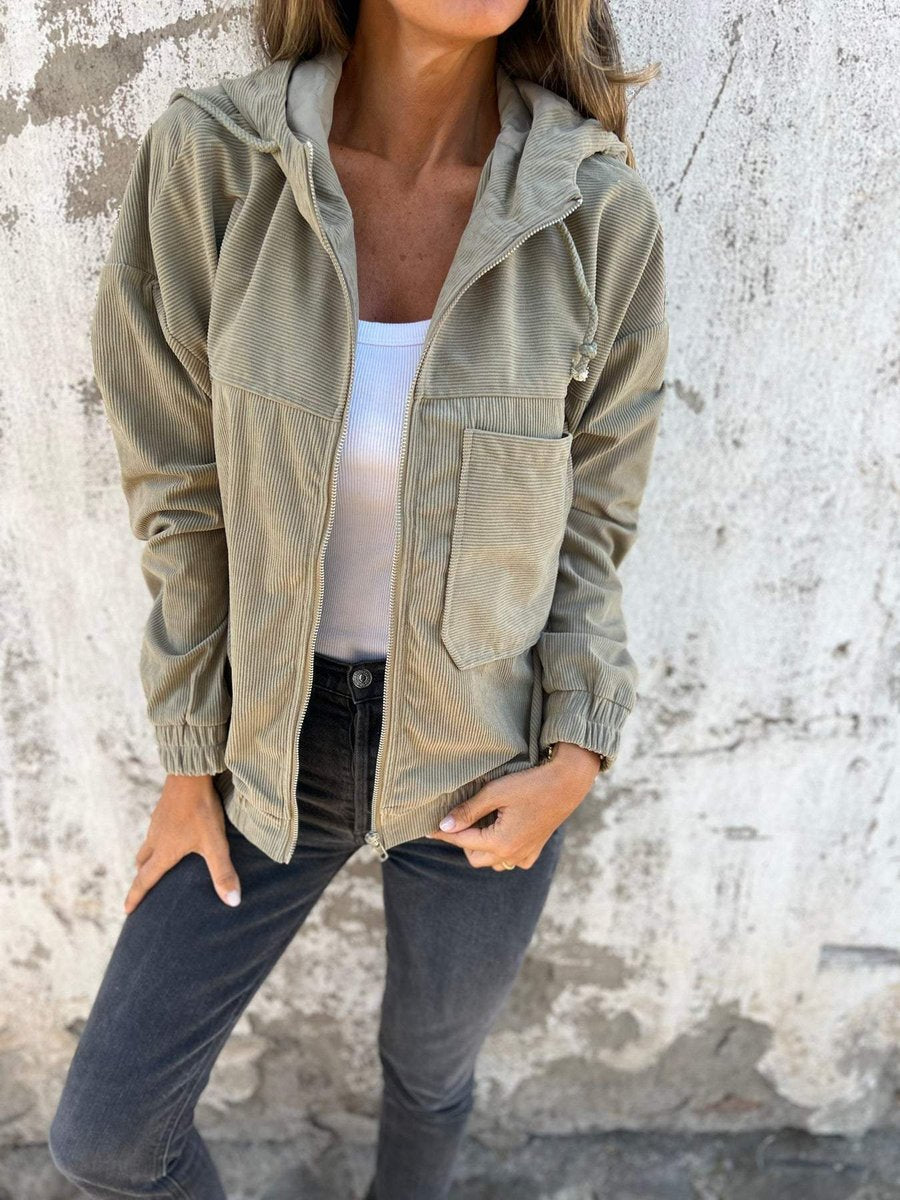 Doudoune Matelassée Velours Côtelé | Capuche Zippée Oversize Chic in Vert#couleur_vert